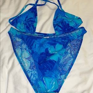 Electric blue vintage 90s bikini size medium